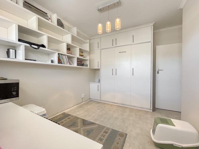 2 Bedroom Property for Sale in Mouille Point Western Cape